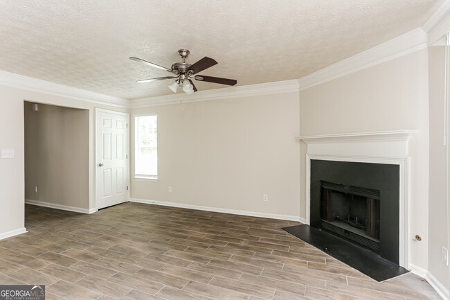 Photo - 6621 Ivy Log Dr SW