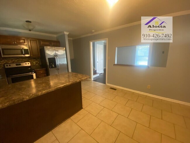 Photo - 6114 Regis Ct