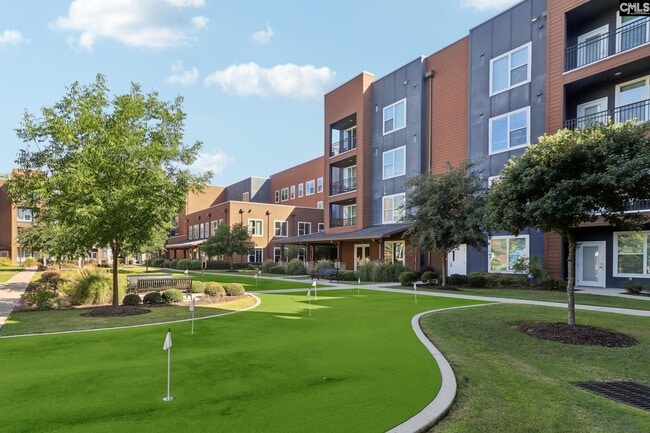 Photo - 440 Town Center Pl