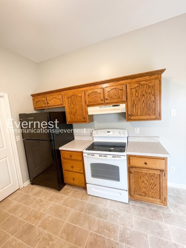 Photo - 901 Avery Green Ct