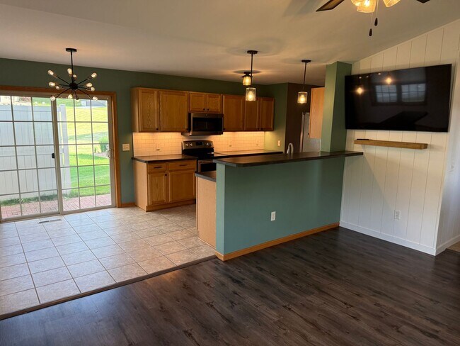 Photo - Remodeled 3BR 3BA Duplex in Black Earth – $2650 month