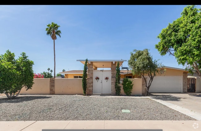Building Photo - 533 E Pebble Beach Dr Rental