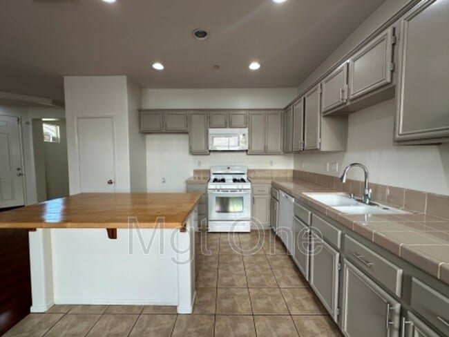 Photo - 4485 Spring Knolls Ct