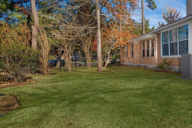 Photo - 78 E Foxbriar Forest Cir