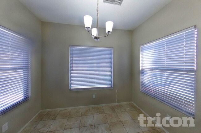 44 S Greenfield Rd