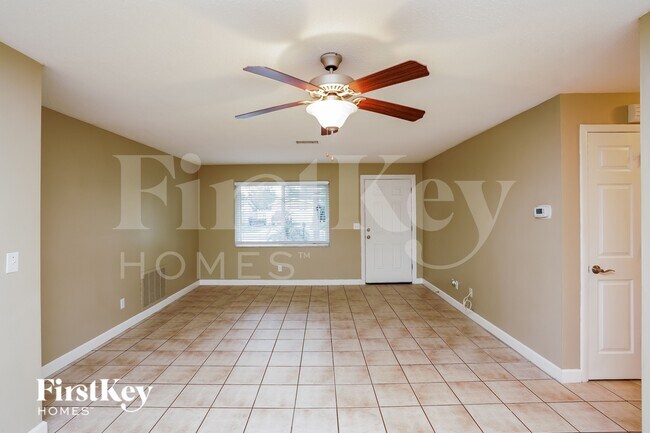 Photo - 2310 Nellie St