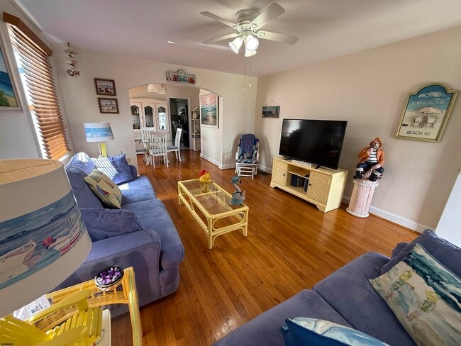Photo - 206 N Mansfield Ave