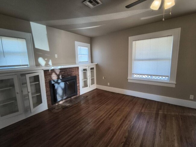 Photo - 814 S St Louis Ave