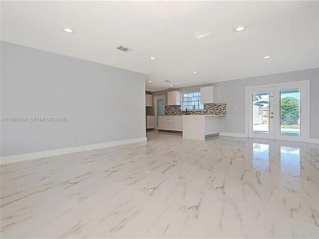 Photo - 5770 NE 18th Ave