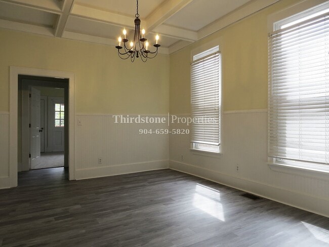 Photo - 212 E 6th St