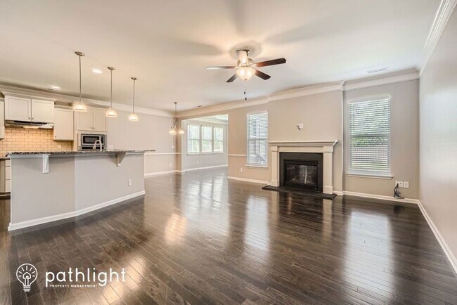 Photo - 2218 Knocktree Dr