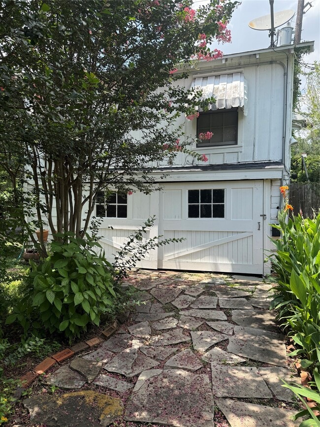 Photo - 1634 Branard St