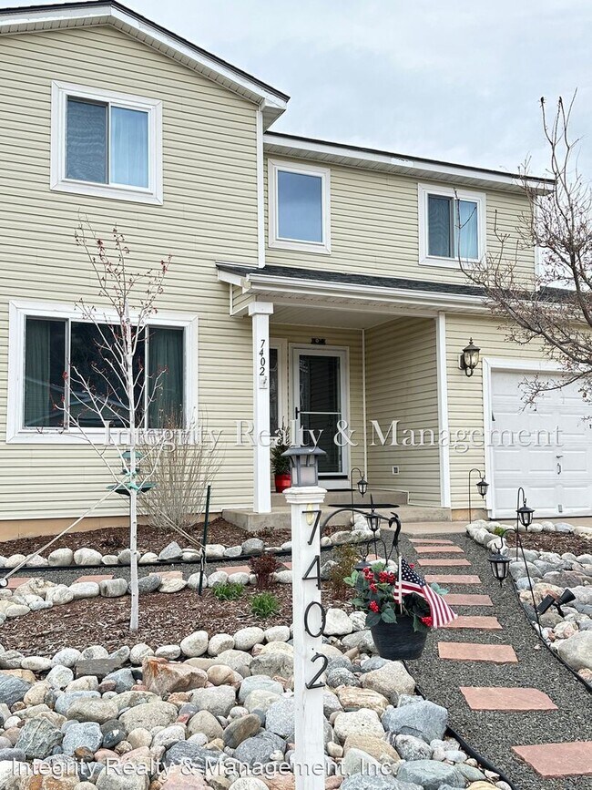 Photo - 4 br, 2.5 bath House - 7402 Eagle Rock Dr