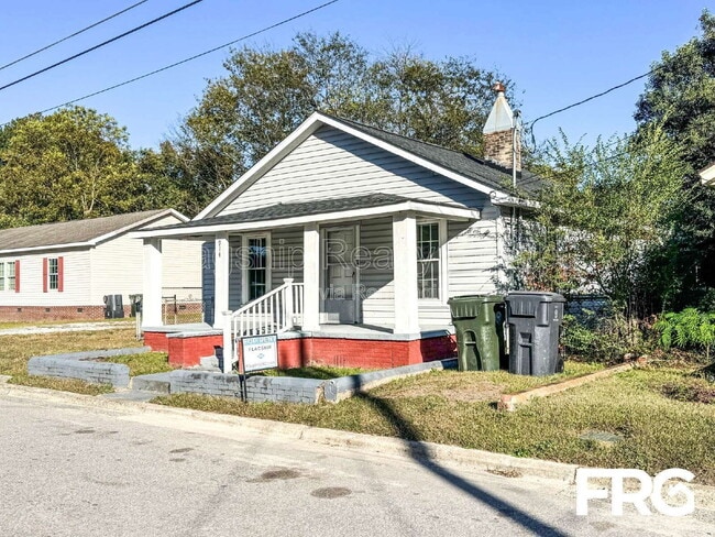 Photo - 914 Seaboard St