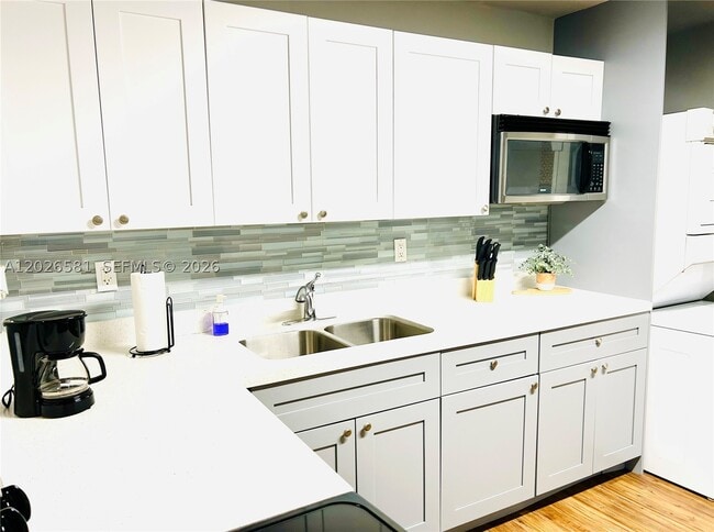 Photo - 1011 NW 7th St