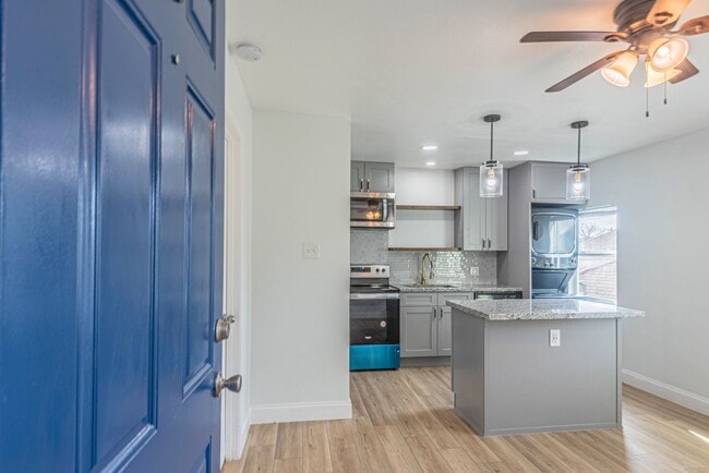 Photo - 2303 Rosewood St