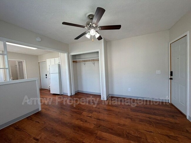Photo - 1215 Peach St