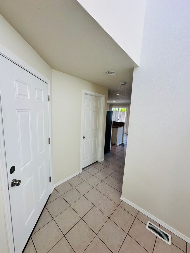 Photo - 1806 NE 154th St
