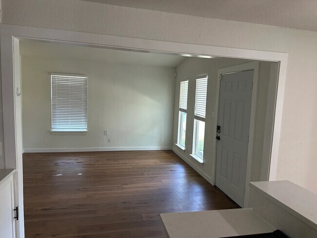 Photo - Room in House on Rockridge Dr