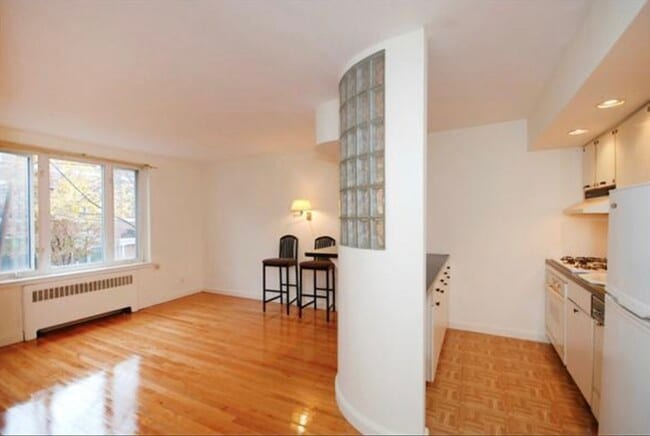 Building Photo - 150 Beaconsfield Rd Unit 1