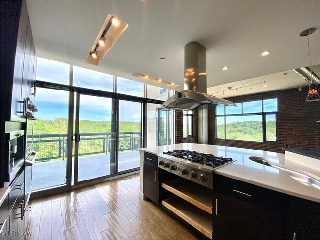 Building Photo - 21 Furnace St Unit 801