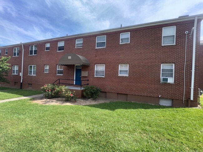 Photo - 762 New Britain Ave Unit Apt 4