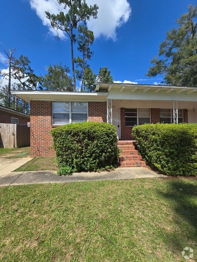 Building Photo - 2bedroms 1bathroom Duplex -Minutes from FAMU Rental