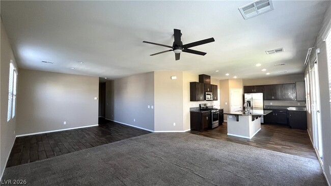 Photo - 1816 Luxor Light Ave