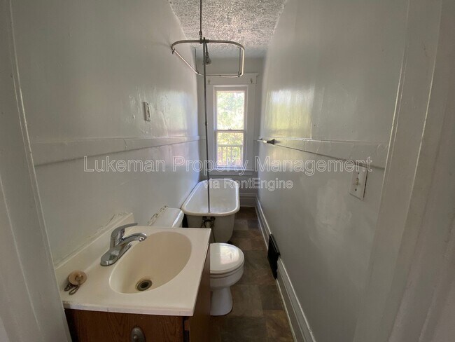 Photo - 1324 S Westnedge Ave Unit 4