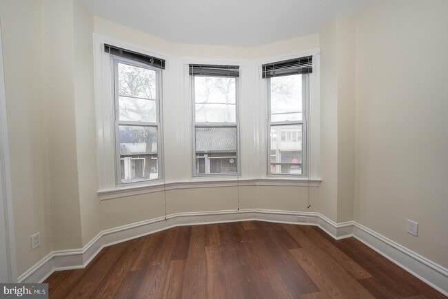 Building Photo - 22 E Lancaster Ave Unit 2ND FL