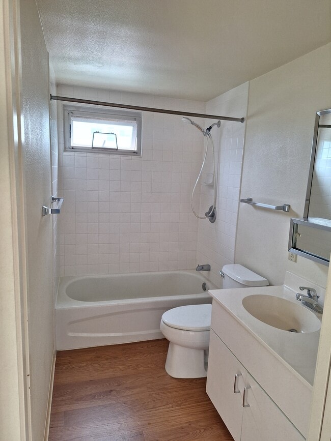 Photo - 94-979-979 Kau'Olu Pl