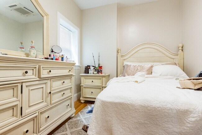 Photo - UNBELIEVABLE DEAL!!!  RENOVATED ALLSTON 2 ...