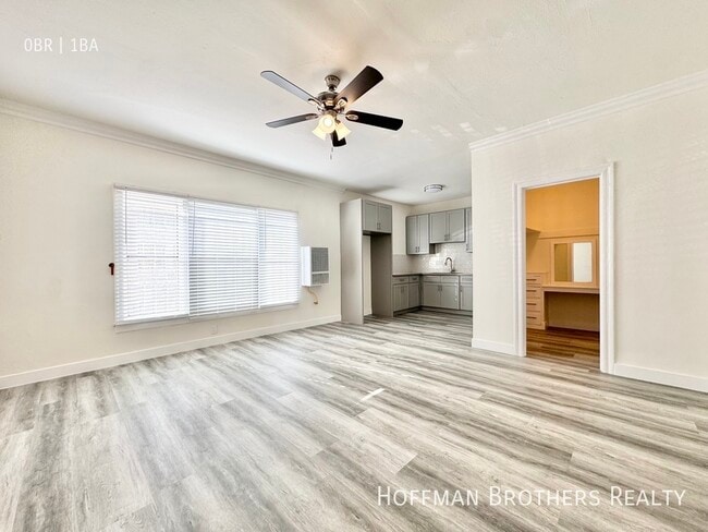 Photo - 1056 Normandie Ave Unidad 203