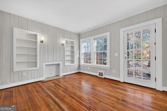 Photo - 444 Burlington Rd NE Unit 2