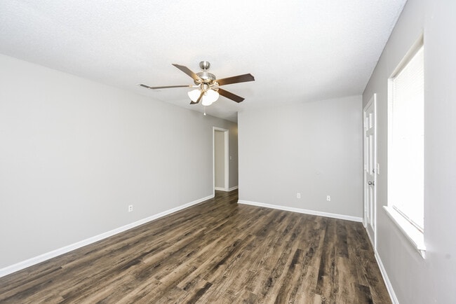 Photo - 103 Gardenia St