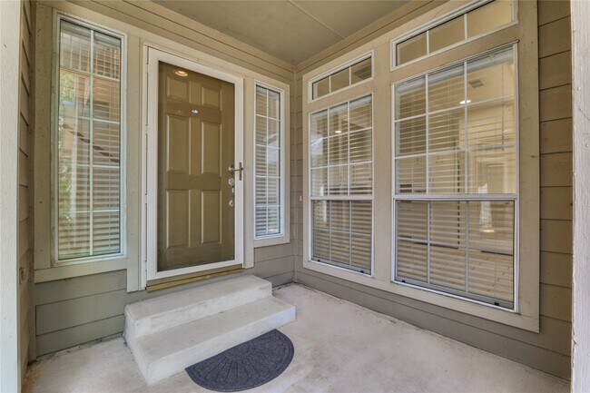 66 Valley Oaks Cir