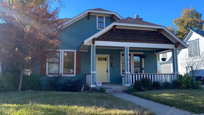 Building Photo - Craftsman-Style Home in Historic Fairmount!