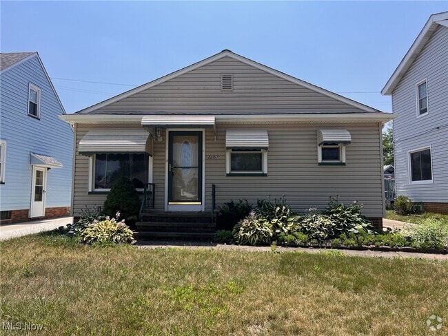 Building Photo - 3207 Wellington Ave Rental