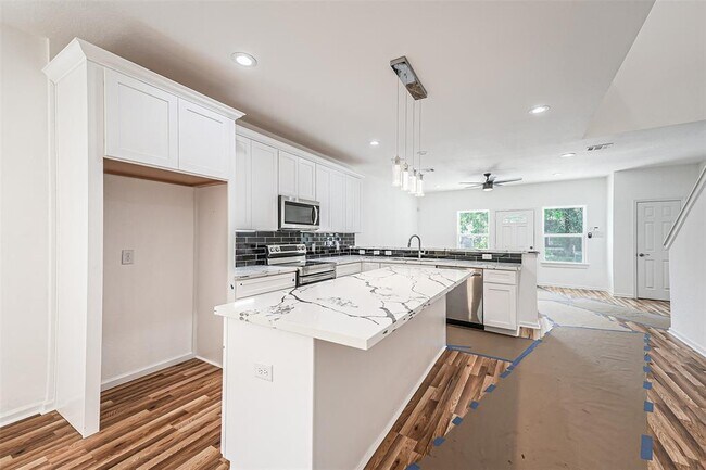 Photo - 5317 Chennault Rd