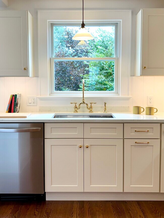 Photo - 1 Pleasant St