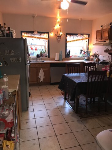 Photo - 35 Miltenberger St