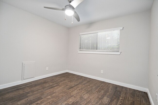 Photo - Dream Montrose - 3414 Graustark Street