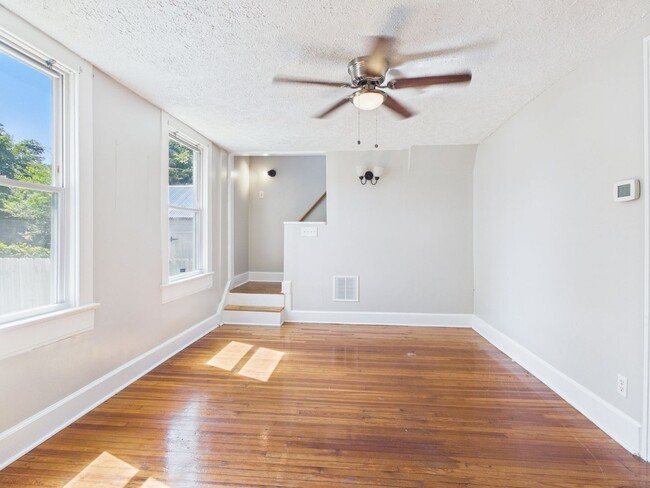 Photo - 1002 Haskell St