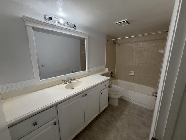 Photo - 8773 Shadow Wood Blvd Unidad 303