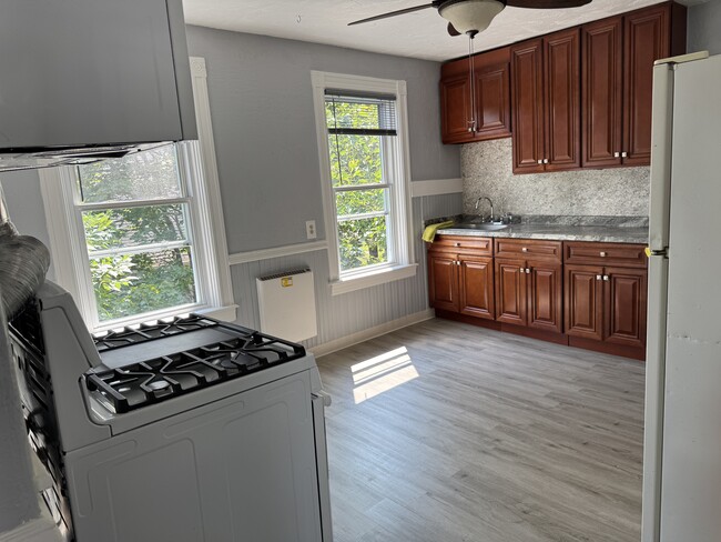 Photo - 52 Avery St