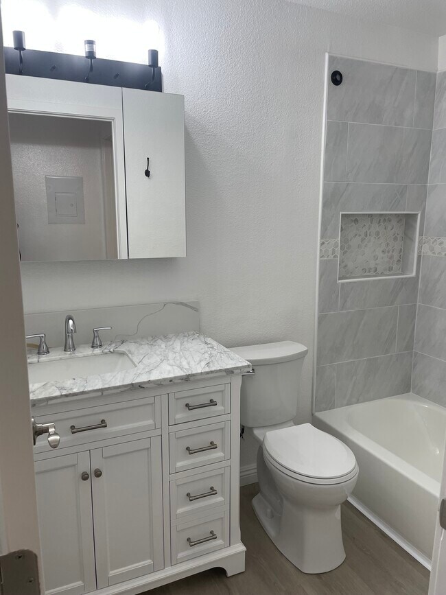 unit 16 bath