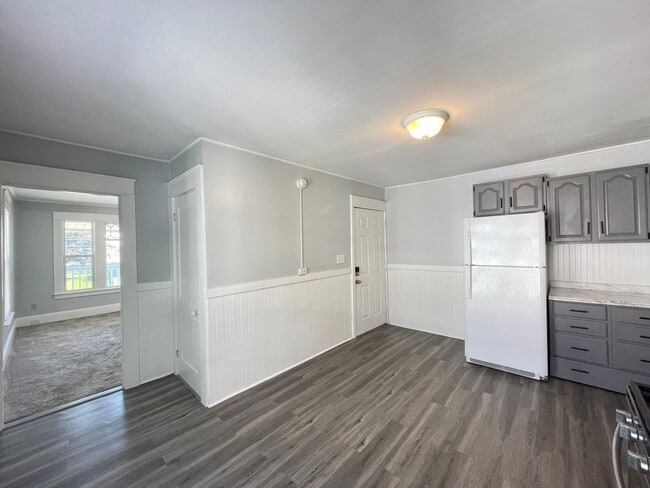 Photo - 398 Amory St Unit B
