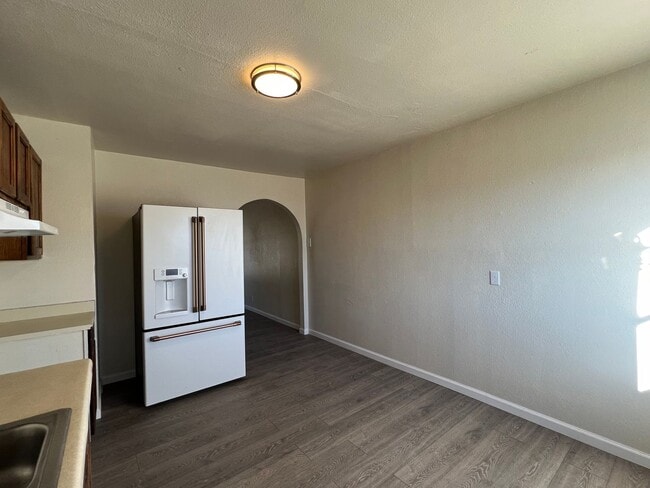 Photo - 1501 W Hank Ave Unit Apt. B