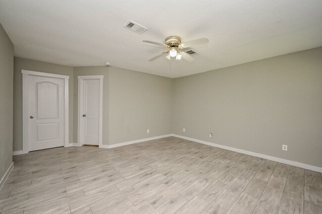 Building Photo - 6607 W T C Jester Blvd