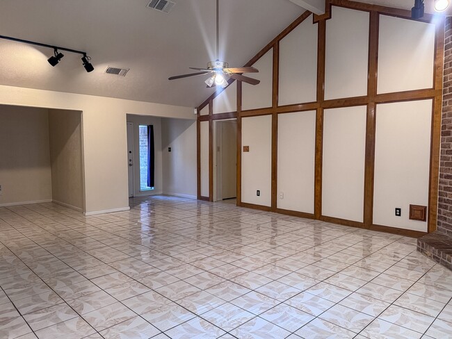 Photo - 14418 Moorfield Dr